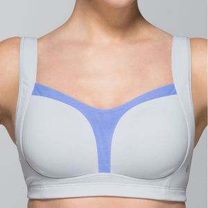 Lululemon Ta Ta Tamer II Silver Spoon & Lullaby  34 D